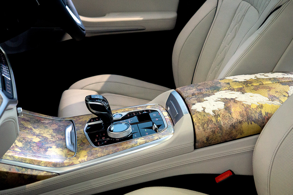 upholstery（enlarge）BMW X7 NISHIJIN EDITION
